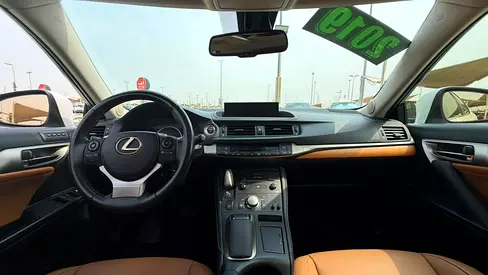 صورة 9 لـ 2019 Lexus CT-SERIES
