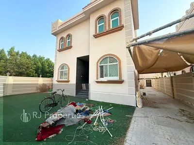Hot OFFER LUXURY 5BEDROOM VILLA corner waderobe MasterBed ready to with parking only jest 110k