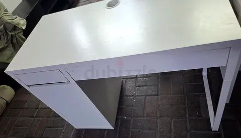 White Study/Computer Desk with Single Drawer and Cable Hole