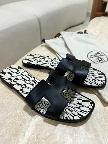 Original Hermes Noir Oran Print size 39