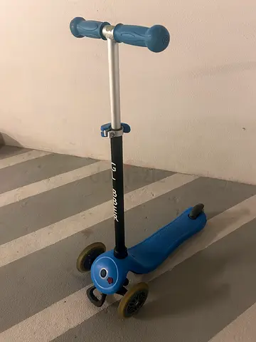 Three-wheel kids scooter, adjustable handle, blue