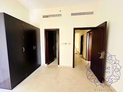One month free spacious 2bhk with balcony 75k near sharaf dg metro