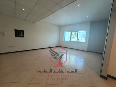 Extra spacious 1BR with sea view, free AC covered by the owner, free parking, gym and pool, directly on Khalid Lagoon.