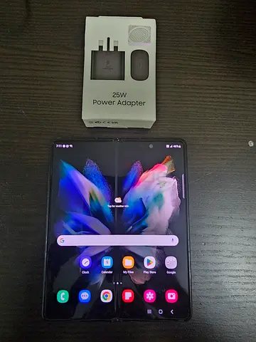 Samsung Z fold 3 5g with charger 12Gb ram 256Gb storage Condition 10/8 Black color Price is final