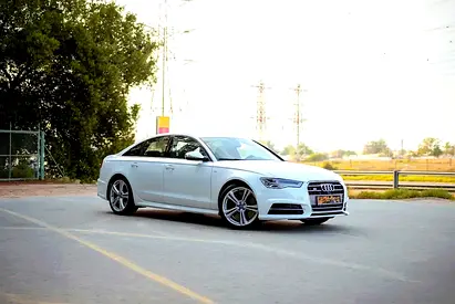 2016 AUDI S6 照片 2