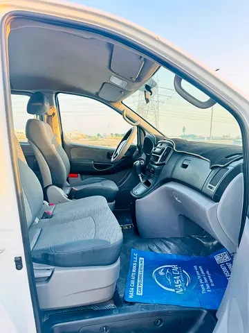 صورة 12 لـ 2016 Hyundai H1