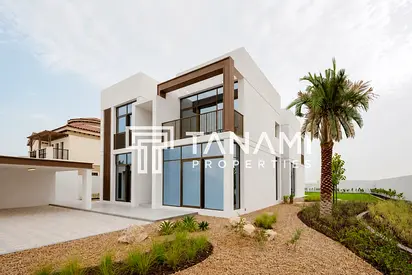 4BR + Maid Villa | Vacant | Spacious | Landscap
