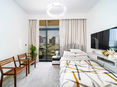 Spacious Layout | Lagoon View | Vacant