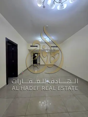 شقة فاخرة 3 غرف وصالة ومجلس للإيجار في المجاز 2 بإطلالة بحرية ومساحة كبيرة جداً وتشطيبات راقية | ستور | باركن وجيم ومسبح مجاني | موقع مميز مناسب للعا