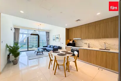 6 Cheques| Sea View | Furniesd| Bright.