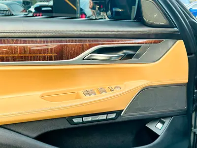صورة 10 لـ 2017 BMW 7-SERIES