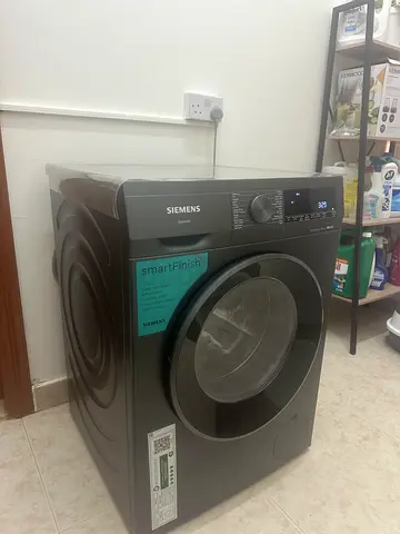 Siemens front-load washing machine - excellent condition, 8kg (smarTFinish)