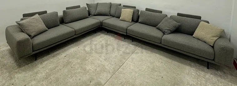 Like new condition Natuzzi brand corner sofa