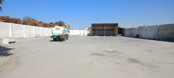 For Sale: A commercial compound in Al Sajaa Industrial Area, Sharjah