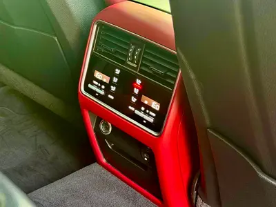 2020 Porsche CAYENNE thumbnail 14