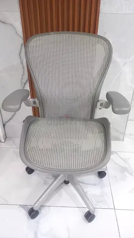 Gray Herman Miller Aeron Chair Type B And C For Sale