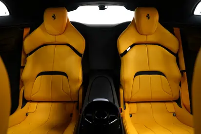 2025 Ferrari PUROSANGUE 缩略图 9