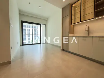 Flexible Cheques | Pool View | Negotiable