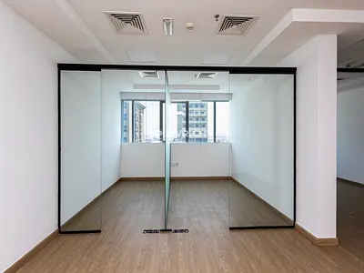 OFFICE WITH BALCONY I SPACIOUS I PRIME LOCATION