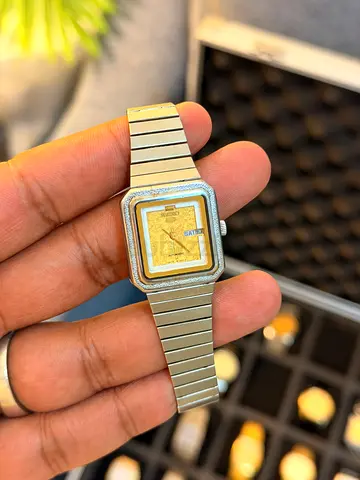 Vintage Seiko 5 1980’s Automatic Square Case Diamond Bezel | Gold Dial | Day-Date Ladies Watch