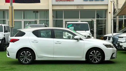 صورة 5 لـ 2019 Lexus CT-SERIES