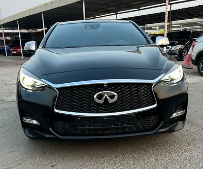 2017 Infiniti Q30 照片 3