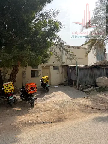 For Sale Traditional Arabic House in Al Rashidiya 3 Main Street Location Land Area 2000 Sq Ft Annual Income 42,000 AED