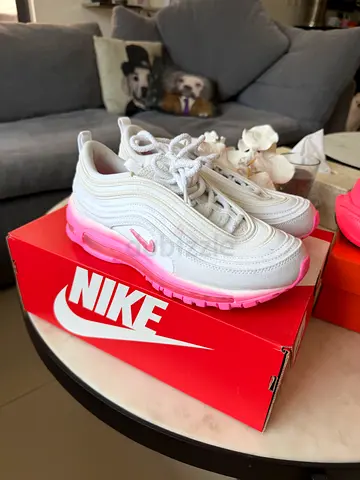 Nike AirMax size 40,5 250dhs