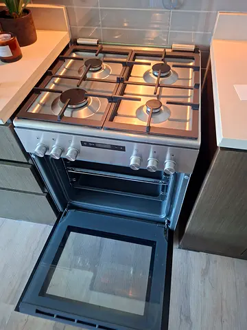 Siemens Gas & Electric Cooker 