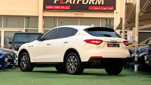 2019 Maserati LEVANTE photo 4