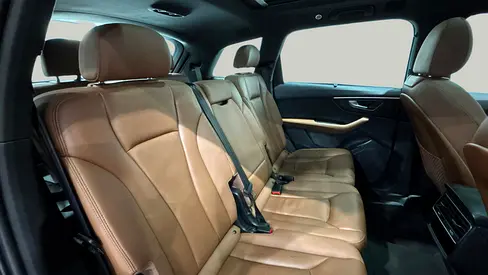 صورة 10 لـ 2023 AUDI Q7