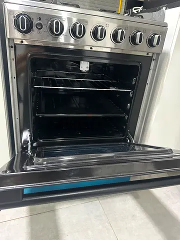 Stainless Steel Built-in Gas Oven with Multiple Racks - dubai move out sale