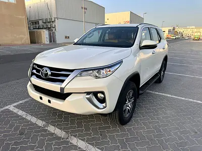 2020 Toyota FORTUNER 照片 2