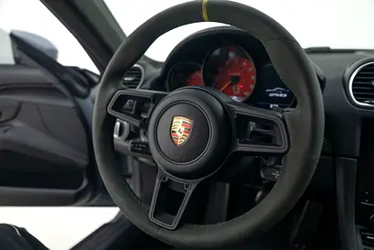 صورة مصغرة 15 لـ 2023 Porsche 718