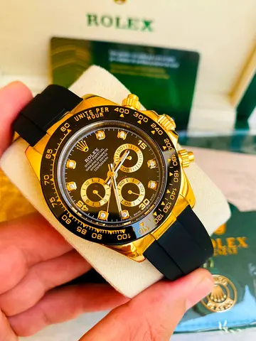 The selected region features an 18k yellow gold Rolex Cosmograph Daytona (likely Ref. automatic wa