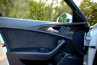 2016 AUDI S6 缩略图 18