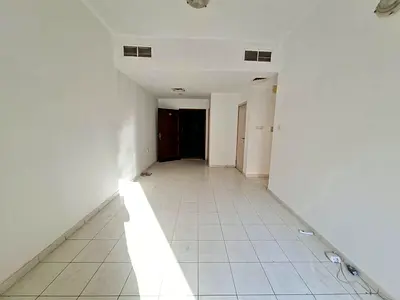 GOOD OPSTION 1BHK WITH 2 WASHROOM WITH BALCOUNY (NO ADMIN FEE)