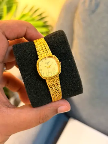 1970s–80s Nivada Quartz | Gold Mesh Bracelet | Diamond Markers ladies vintage Watch