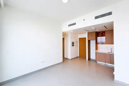 Community View | High Floor | White Goods