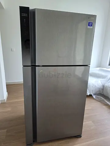 Hitachi Top Freezer Refrigerator - Stainless Steel, Excellent Condition Size 85cm.