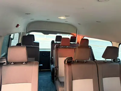 2025 Toyota HIACE — фото 16
