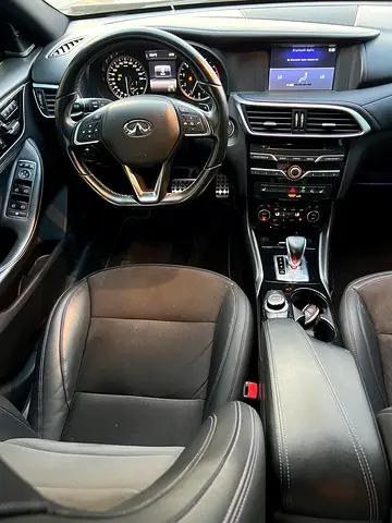 2017 Infiniti Q30 照片 14