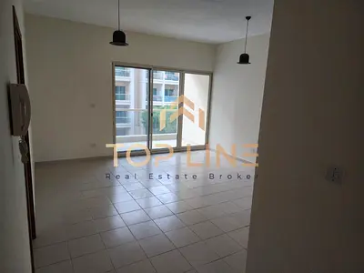 Spacious 1BR | Prime Location | Vacant
