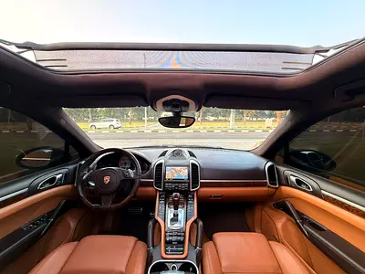 2014 Porsche CAYENNE photo 9