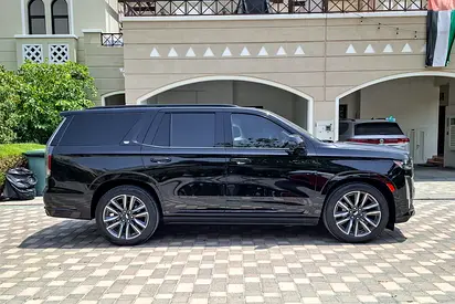 2021 Cadillac ESCALADE — миниатюра 4