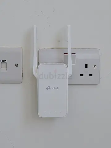 TP-Link WiFi Range Extender (Wall Plug) - Good Working Condition