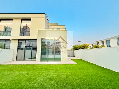 Private Garden | Family Community | Vacant