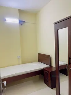 SINGLE PARTITION FOR INDIANS ( MALE) NEAR STADIUM METRO STATION 1600 ALL INCLUDED