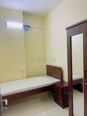 SINGLE PARTITION FOR INDIANS ( MALE) NEAR STADIUM METRO STATION 1600 ALL INCLUDED