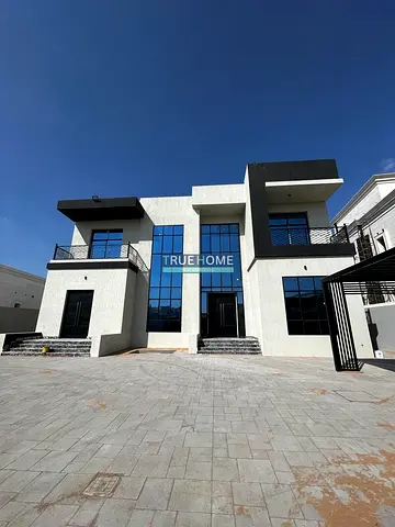 Spacious Luxury Villa | Ready To Move | Prime Location